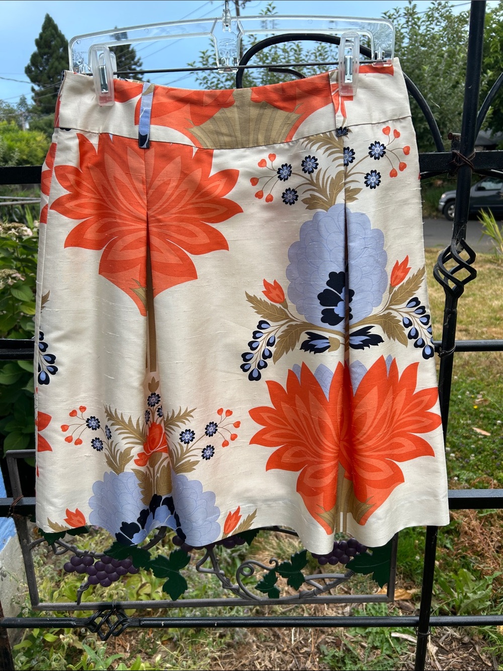Carlisle floral print silk skirt size 6